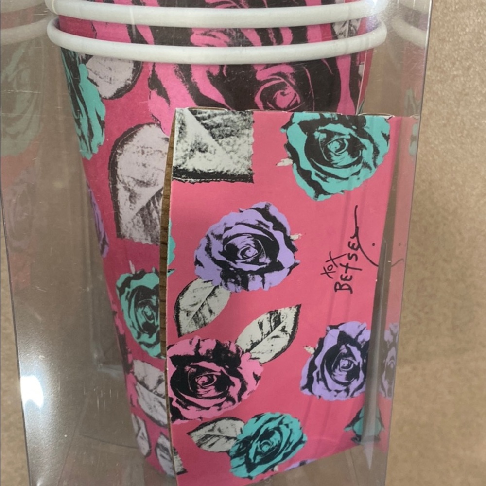 TO-GO CUPS - Picture 3 of 5